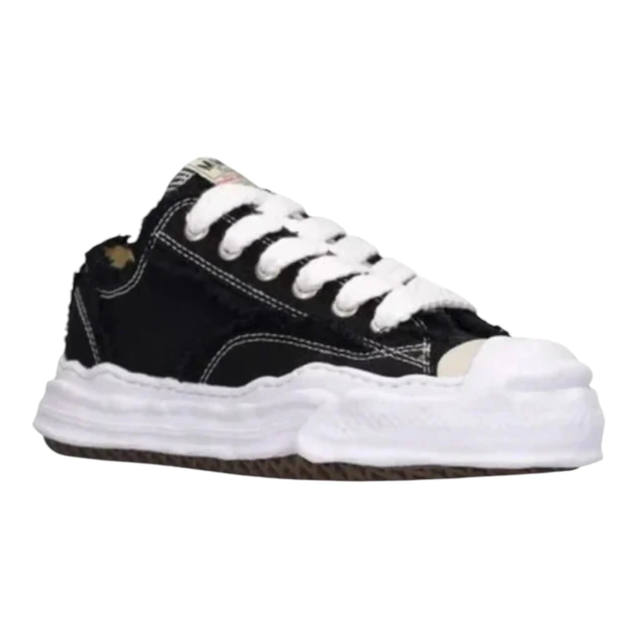 LOW TOP SNEAKER Dripflare