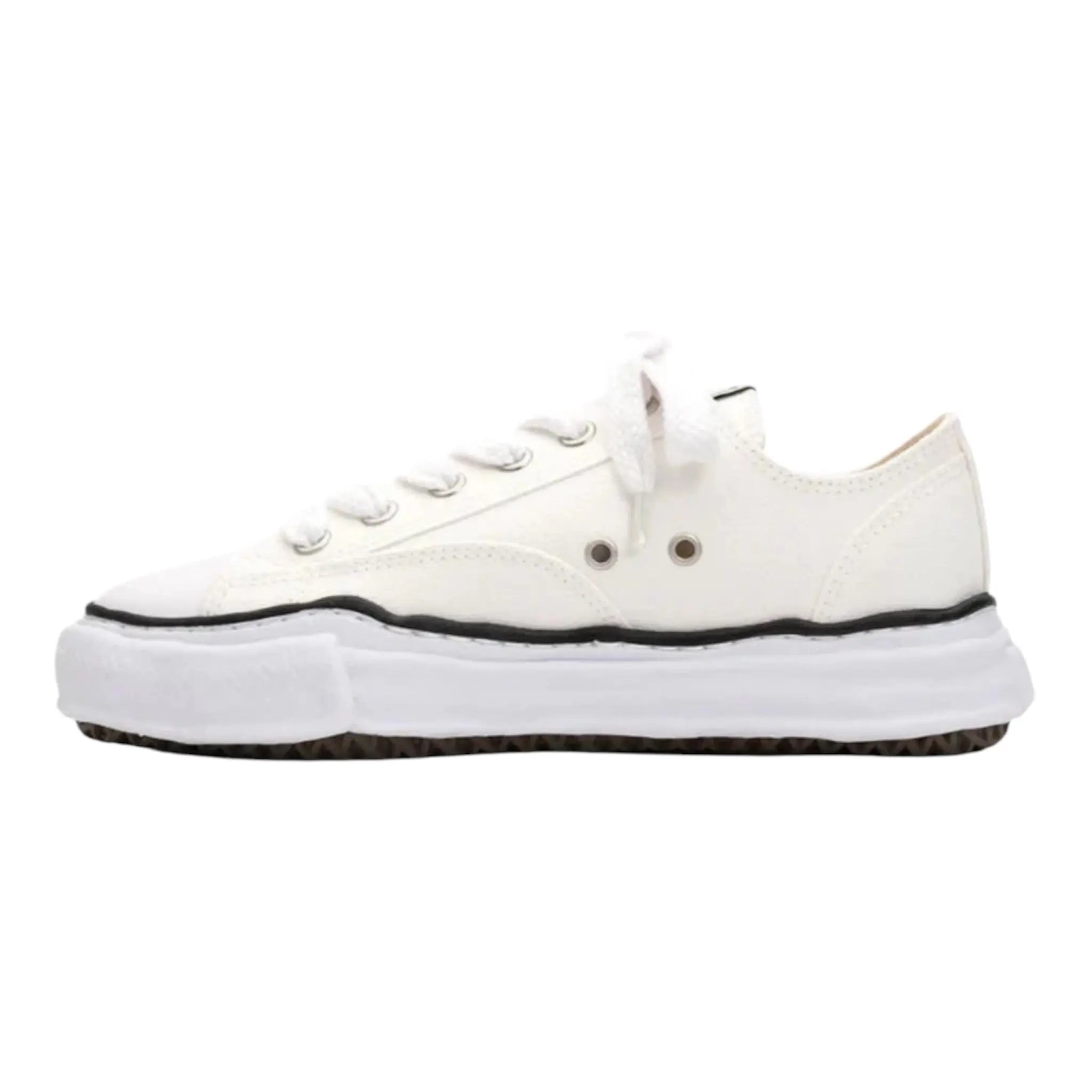 LOW TOP SNEAKER Dripflare