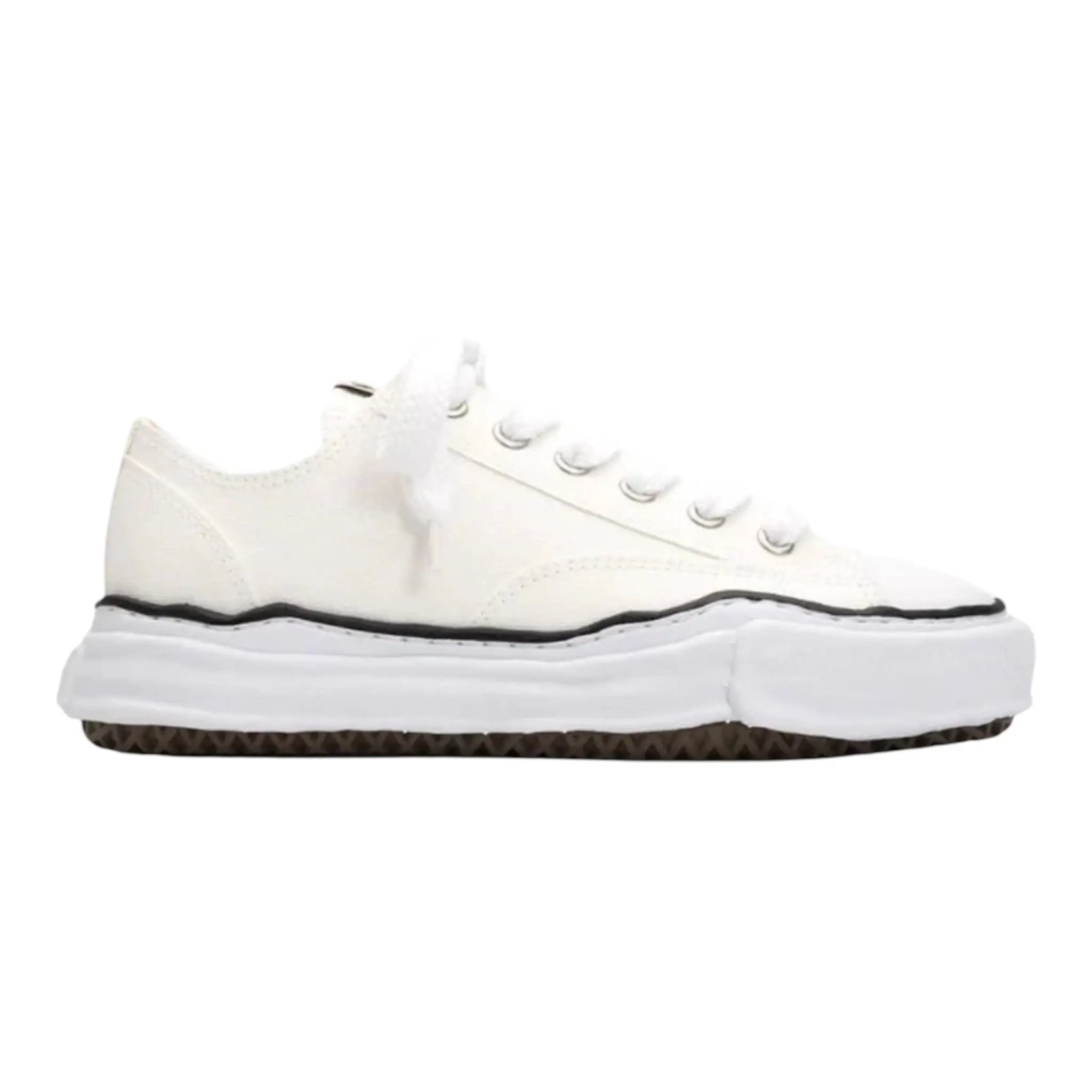 LOW TOP SNEAKER Dripflare