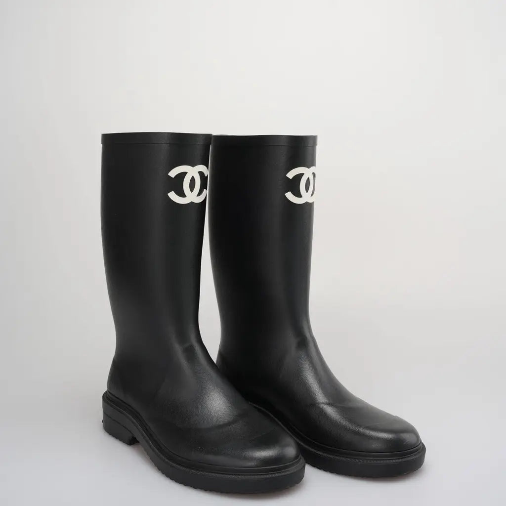 Elegant women’s rain boots